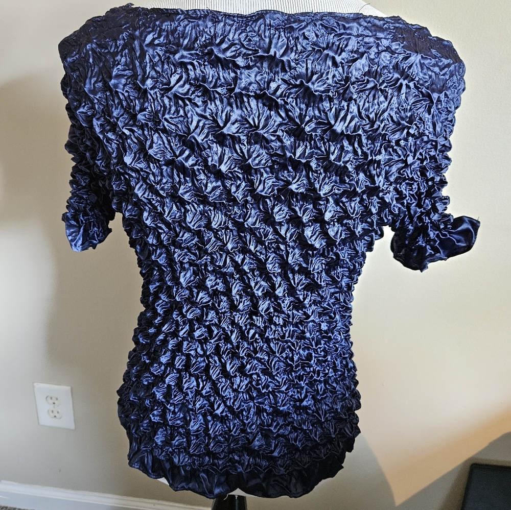 Vintage Elegant Navy Blue Crinkle/ Bubble Top One Size - Picture 7 of 10